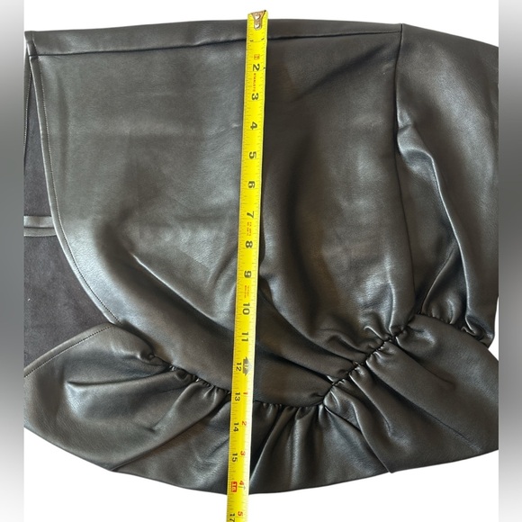 ASTR Faux Leather Black Mini Skirt Size Small - Picture 6 of 11